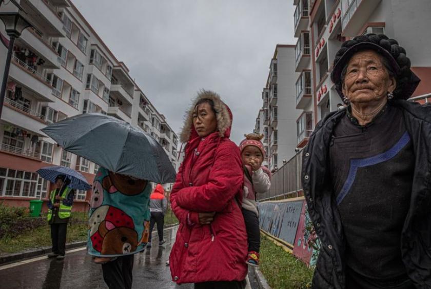 Unlike elsewhere in the region, poverty in China is projected to decrease by 8.1 million to 9.6 million people in 2020.PHOTO: EPA-EFE