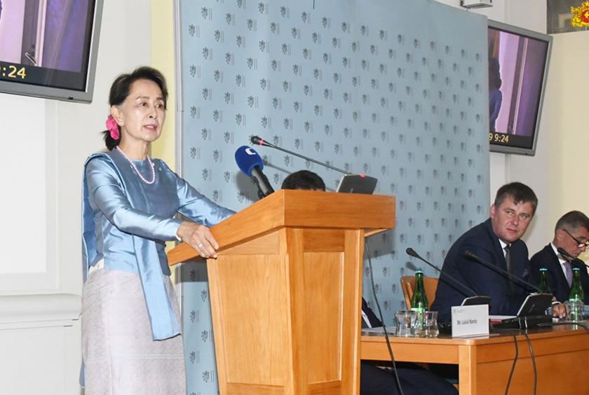 Suu Kyi delivers a speech at the Czech-Myanmar Business Forum in Prague (Photo- Myanmar State Counsellor Office)