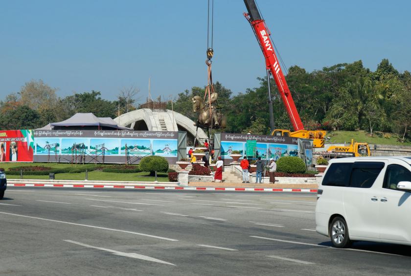 Preparations underway to erect General Aung San's statue at Thabyegon Roundabout