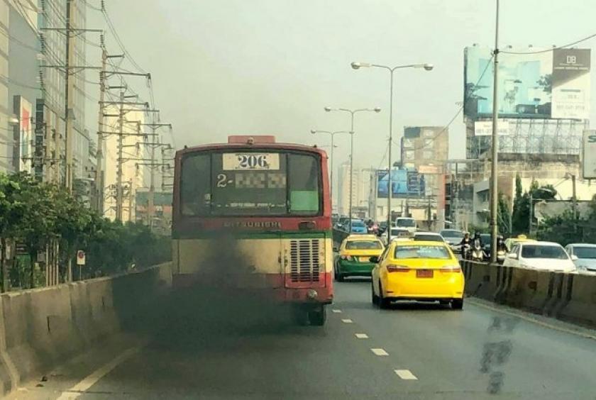 Police nearly double checkpoints for exhaust-spewing vehicles in Bangkok I  #AsiaNewsNetwork | Eleven Media Group Co., Ltd