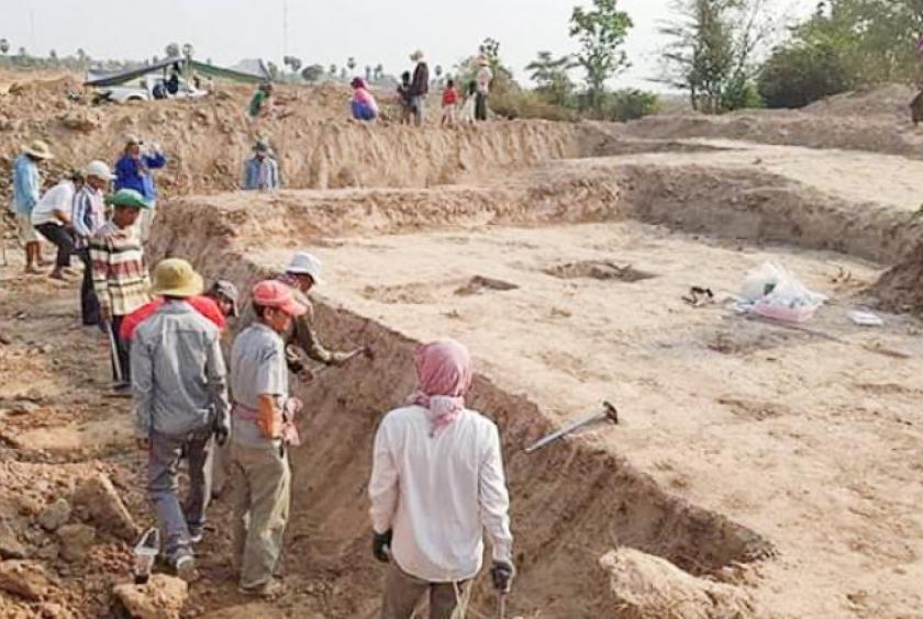 Six ancient Funan graves have been excavated in Prey Veng province./Cambotrips/