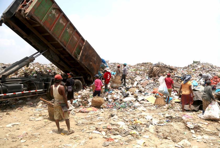 Those depending on Hteinbin dump as a source of their livelihood. 