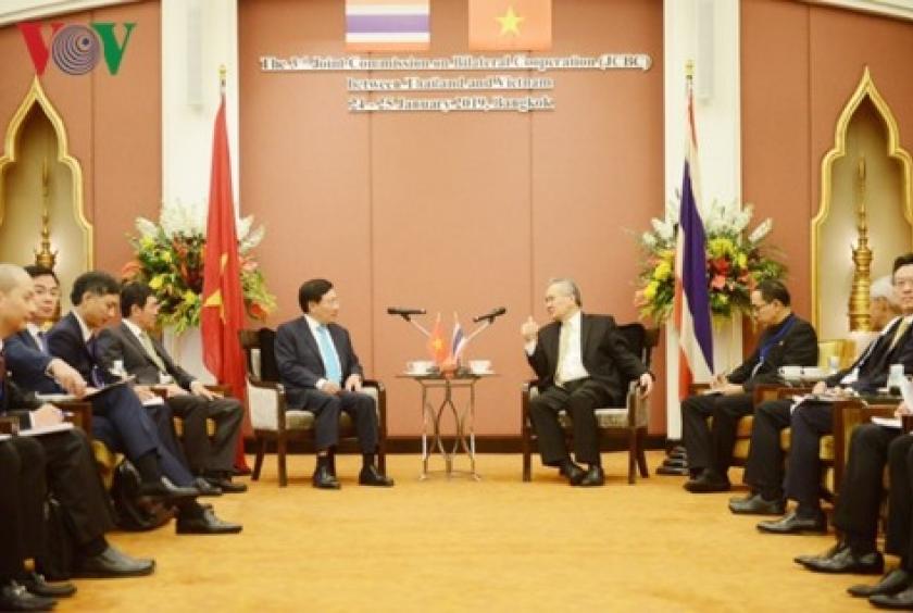 Vietnamese Deputy Prime Minister and Foreign Minister Phạm Bình Minh and Thai Foreign Minister Don Pramudwinai chair a two-day meeting in Thailand which wrapped up yesterday. — Photo vov.vn 