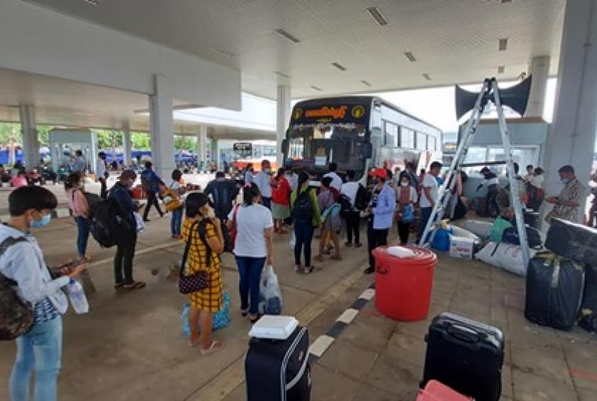 Myanmar workers seen at Myawady BCF Zone after returning from Thailand  