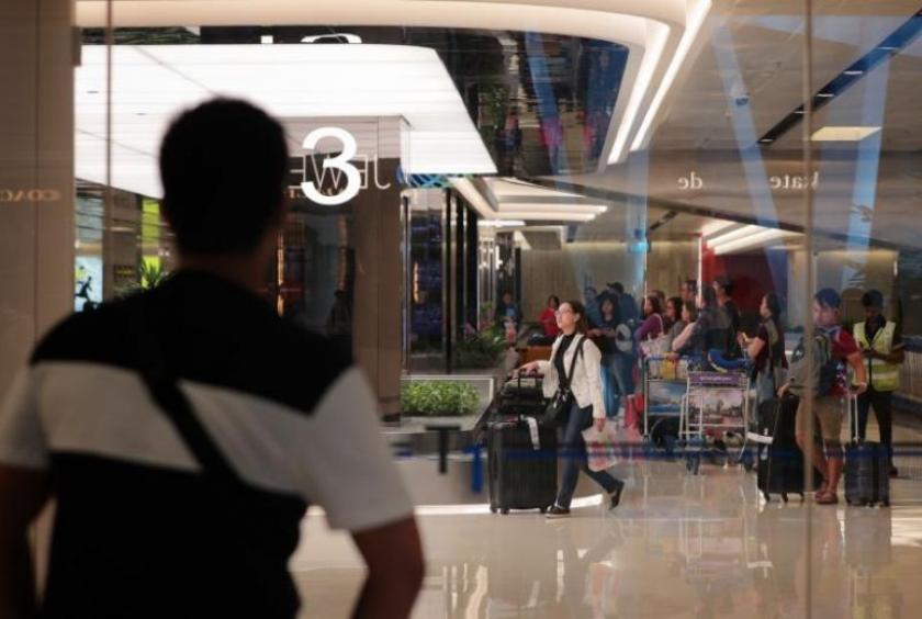 A photo taken on Jan 3, 2020, shows travellers arriving at Changi Airport's Terminal 1.ST PHOTO: JASON QUAH
