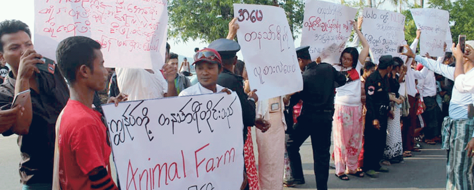 Locals call for removal of Taninthayi Region Government Committee members
