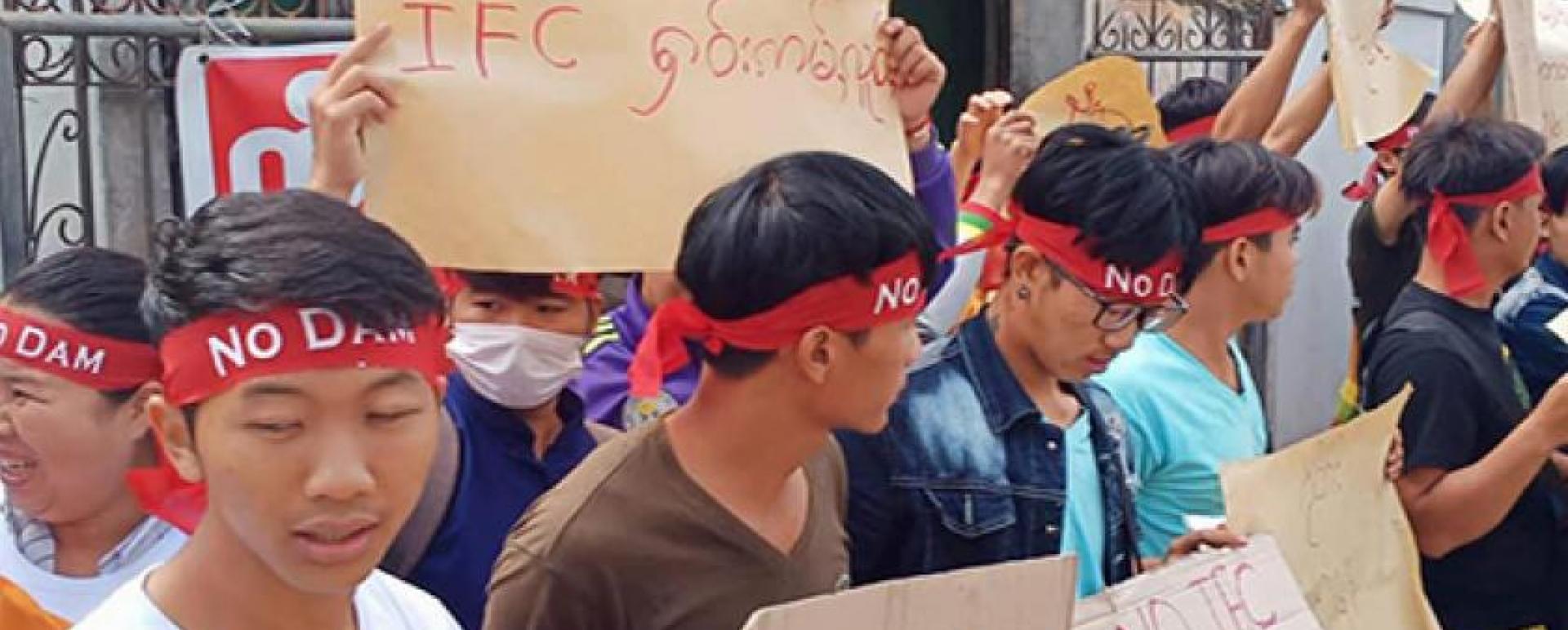 locals protested against meeting for explanation of research into dams construction at the Taunggyi Township