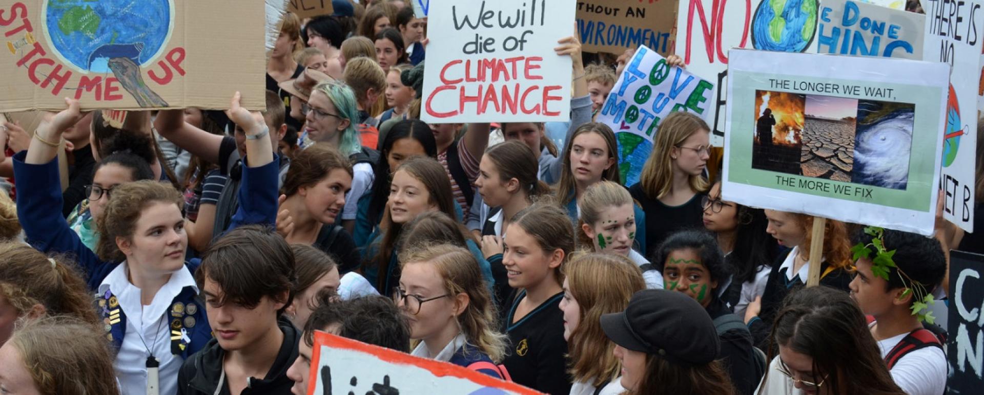 Students are seen during the global school strike for action on climate change outside New Zealand's parliament in Wellington, New Zealand, on March 15, 2019. (AAP Image/via REUTERS/Boris Jancic) 