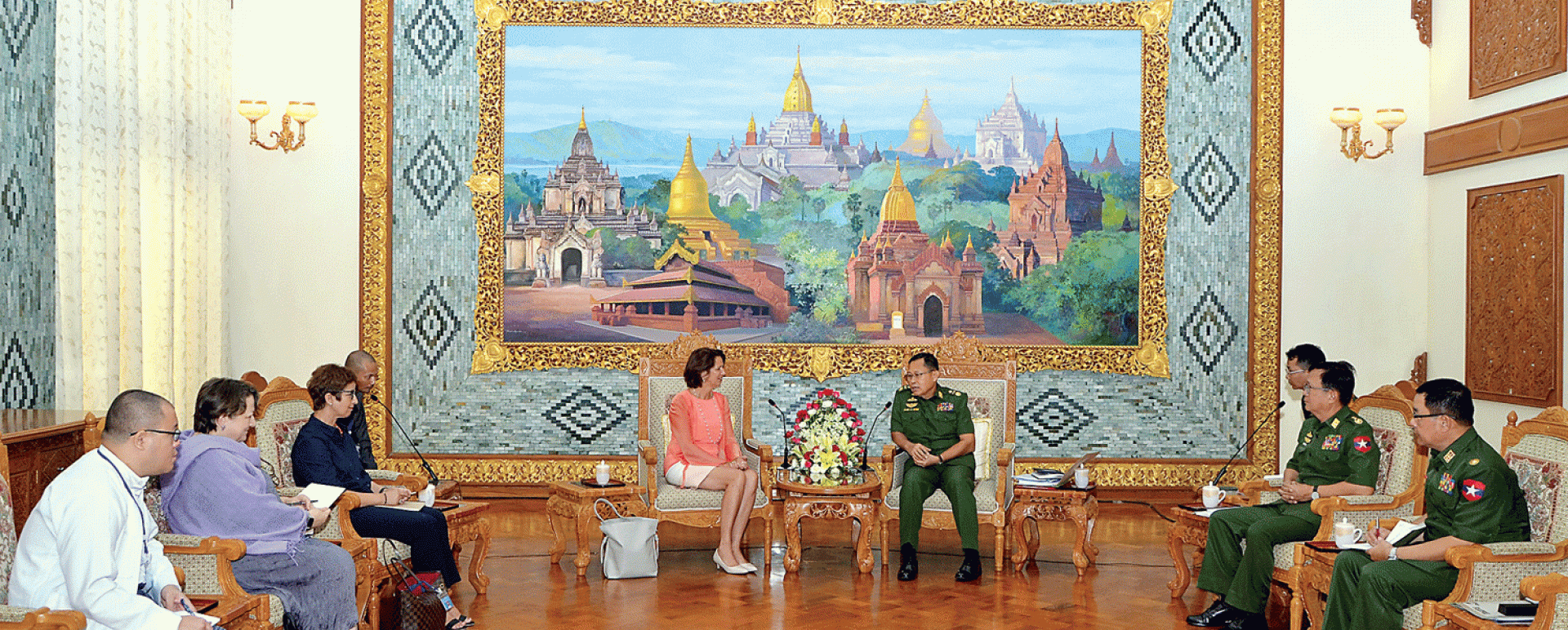 Vice-Senior General Soe Win receives the UN’s Special envoy on Myanmar
