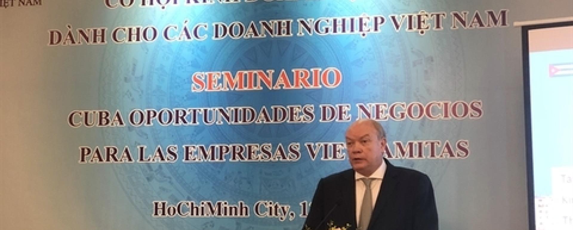 Minister of Foreign Trade and Foreign Investment Rodrigo Malmierca Diaz speaks at the seminar on business co-operation opportunities between the two countries heard in HCM City on September 13. — VNS Photo