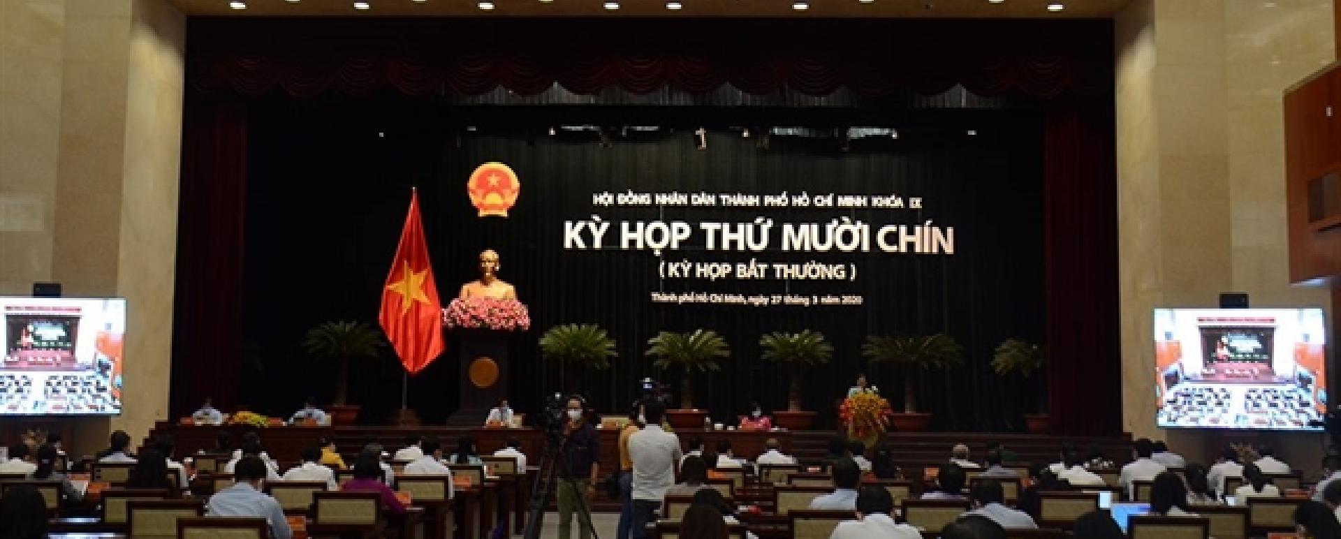Delegates at an extraordinary meeting held on Friday by the HCM City People’s Council. — VNA/VNS Photo Xuân Khu
