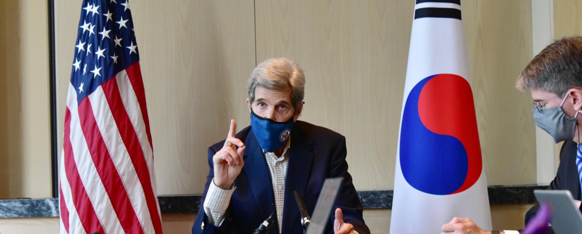 US special presidential envoy for climate John Kerry speaks during a roundtable meeting in Seoul on Sunday. (US Embassy in South Korea)