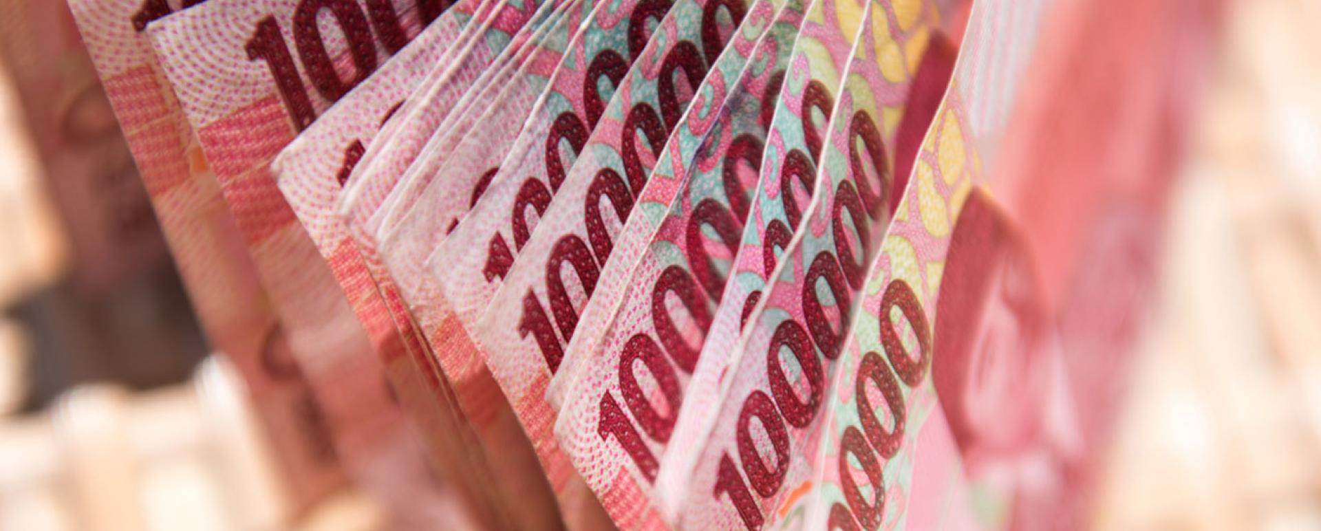 The rupiah continued to gain ground against the US dollar on Tuesday following news reports that President Joko “Jokowi” Widodo has picked a number of professional figures for the new Cabinet in his second term of office. (Shutterstock.com/Maciej Matlak)