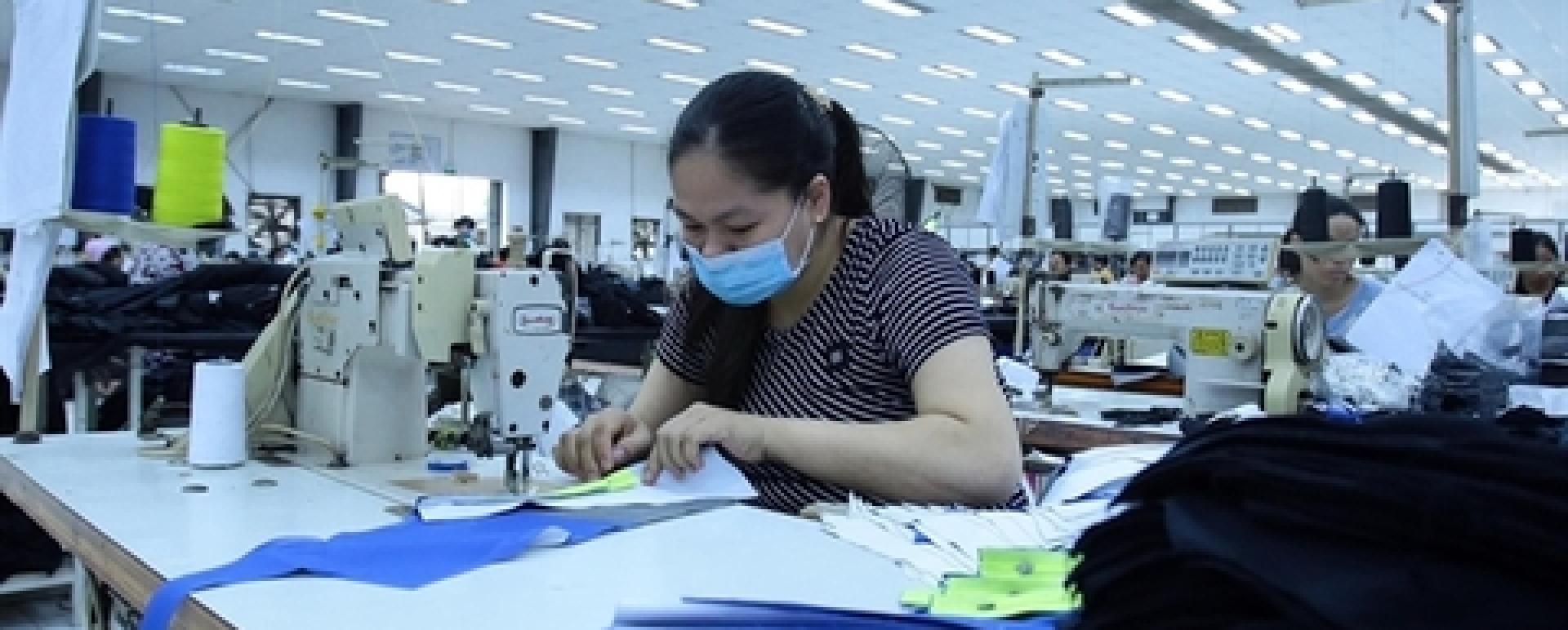 A garment and textile production line at Kydo Company at Pho Noi A Hung Yen Industrial Park. — VNA/VNS Photo Pham Kien
